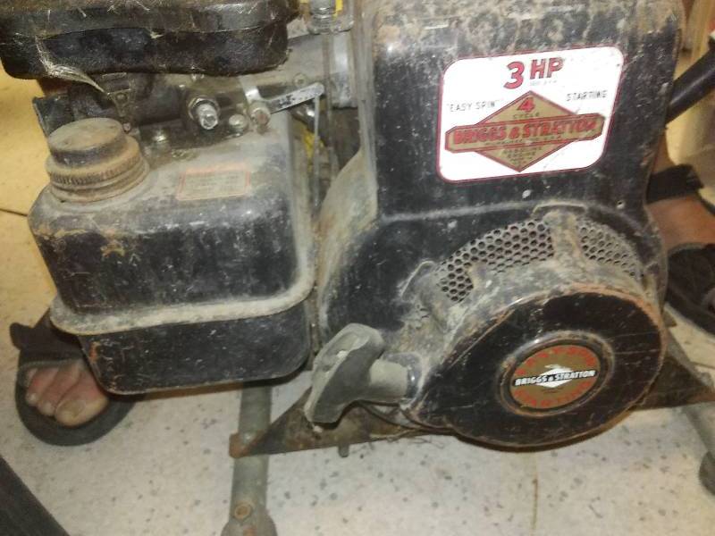lot 27 image: 3 horsepower McCulloch generator
