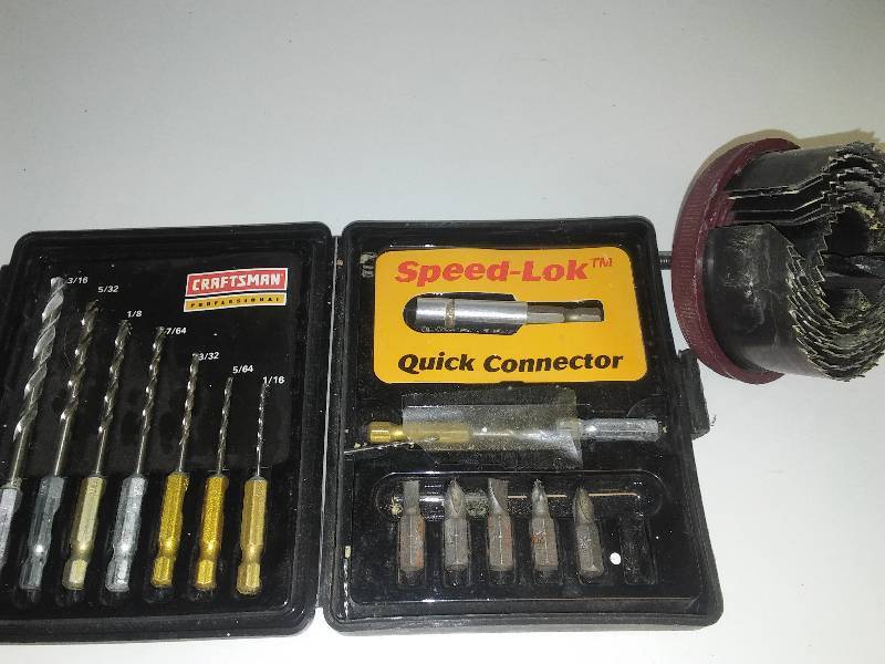 lot 43 image: Hole saw kit and Speed Lock set