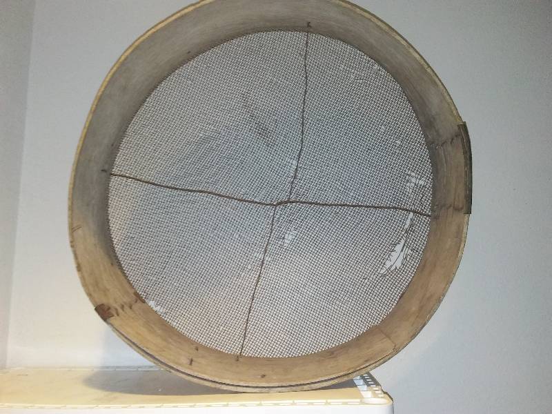 lot 44 image: 21 in cheese strainer