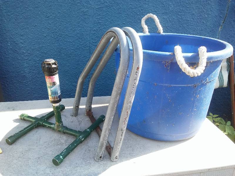lot 49 image: Rope handle bucket  Rain bird commercial sprinkler