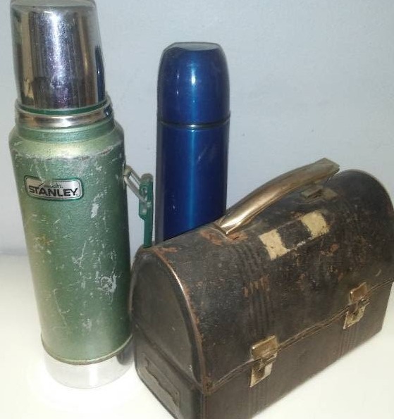 lot 81 image: Aladdin Stanley thermos and more