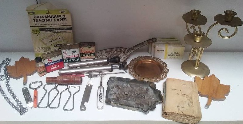 lot 94 image: Vintage miscellaneous