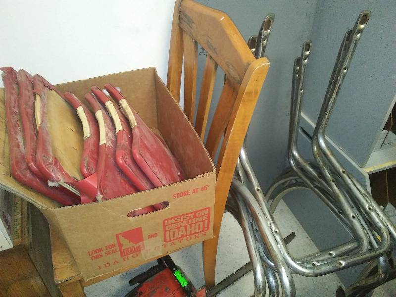 lot 111 image: 4 Vintage Chrome chairs