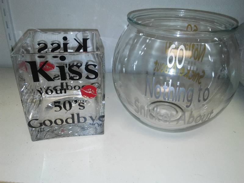 lot 116 image: 60th birthday party treat jars