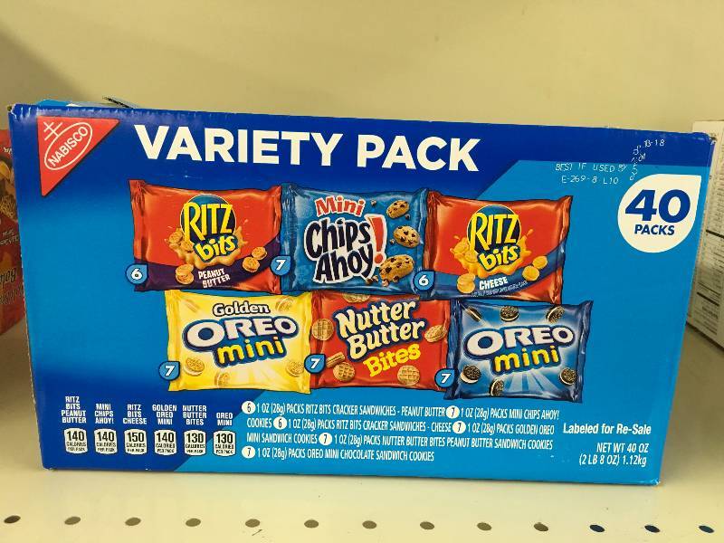 lot 1 image: NABISCO VARIETY PACK, BLUE BOX 401.0 Z RETAIL $10.99