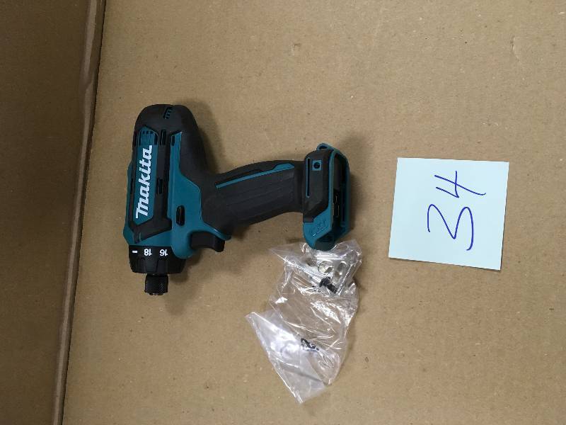 Makita 12-Volt CXT Lithium-Ion 14 in. Hex Cordless Driver-Drill (Tool-Only) Used very good condition like new