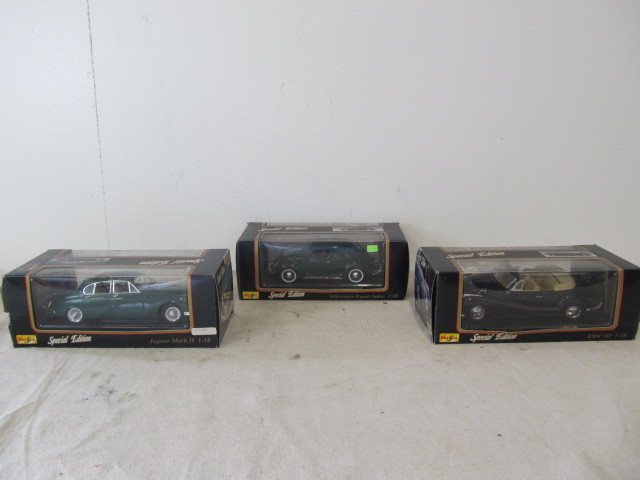 lot 25 image: Lot of MINT IN BOX Diecast Cars