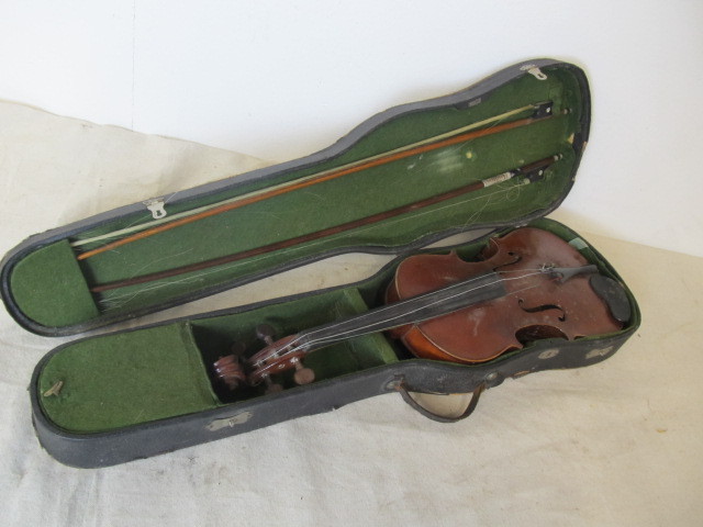 lot 51 image: Antique French Stradivarius Copy Violin w2 Bows