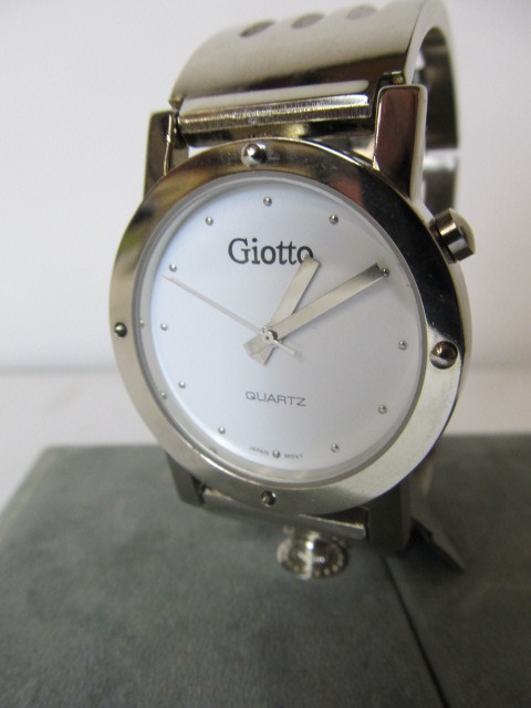 lot 107 image: Brand New GIOTTO Mens Watch