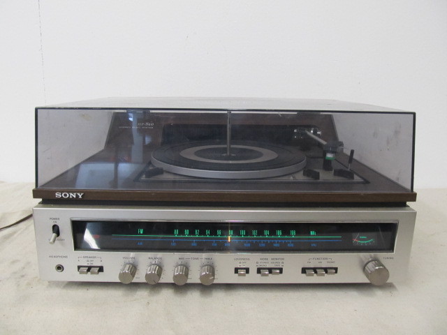 lot 114 image: Working Vintage SonyDual Turntable