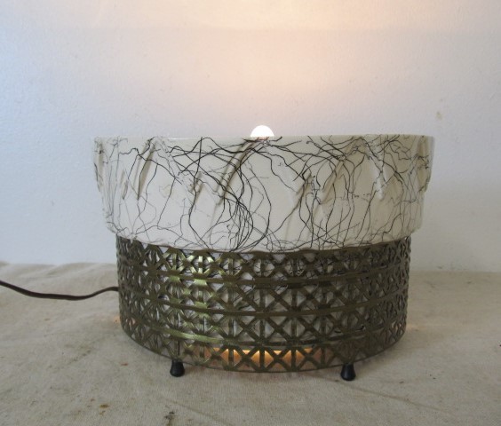lot 117 image: Vintage Mid Century TV Lamp