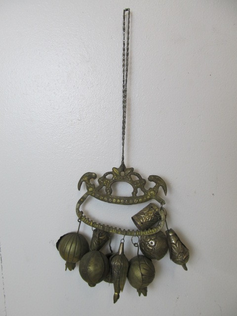 lot 132 image: Vintage Brass Hanging Chime