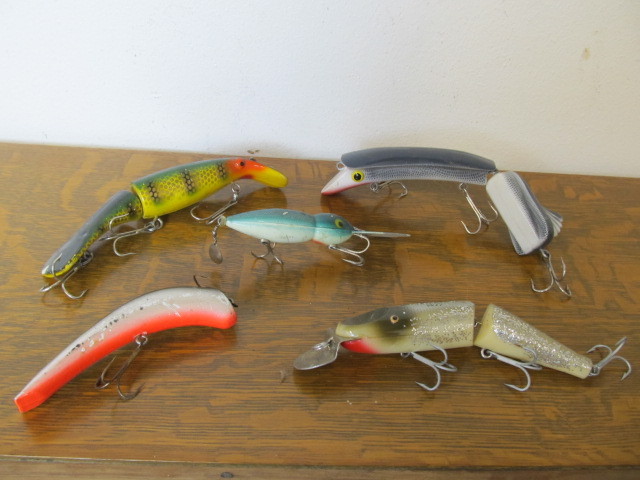 lot 96 image: Group of Large Muskie Fishing Lures