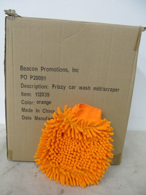 lot 83 image: Box of 50 BRAND NEW Frizzy Car Wash Mitts