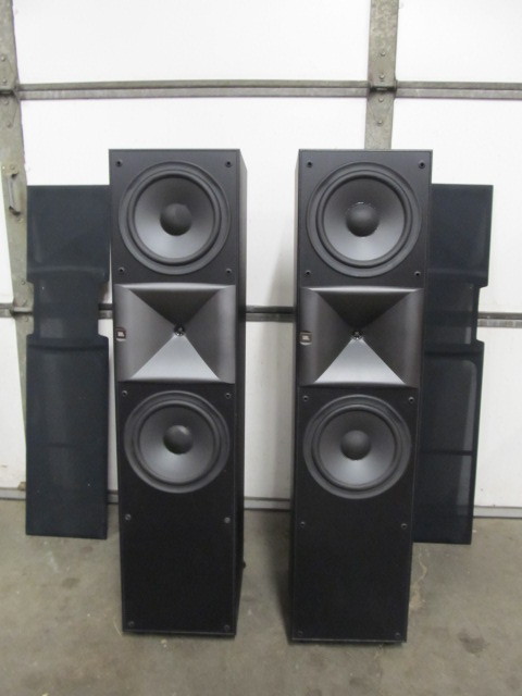 lot 7 image: Nice Working Pair of JBL Floor Speakers