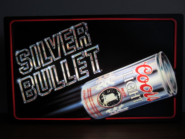 lot 15 image: Vintage 1984 Coors Light SILVER BULLET Lighted SIgn