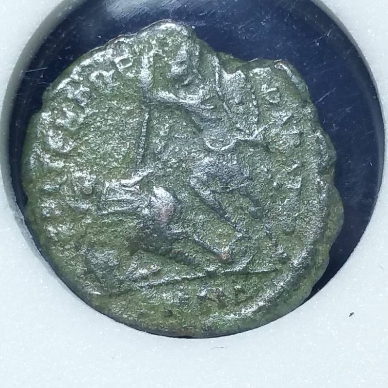 lot 10 image: Constantine Era Roman Coin Circa 330AD - Authentic INB