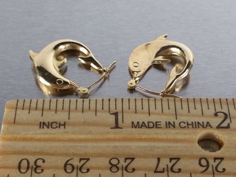 lot 114 image: 14k Yellow Gold Dolphin Earrings