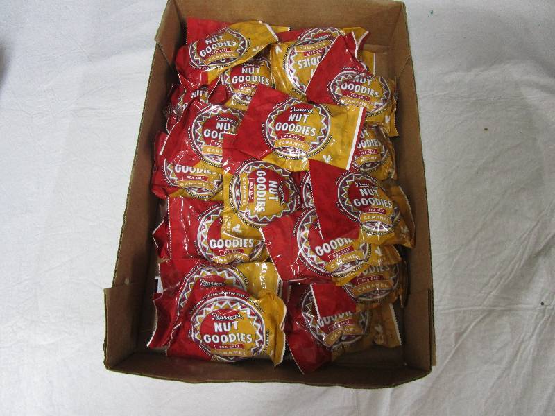 lot 22 image: 30 Pearsons Nut Goodies Sea Salt Carmel