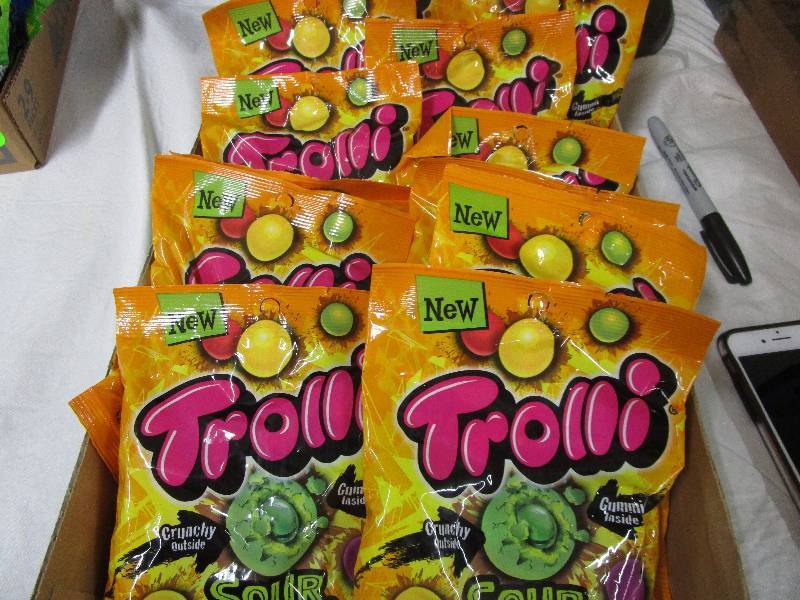 lot 28 image: 12 Troll Sour Gummie Crucnhes
