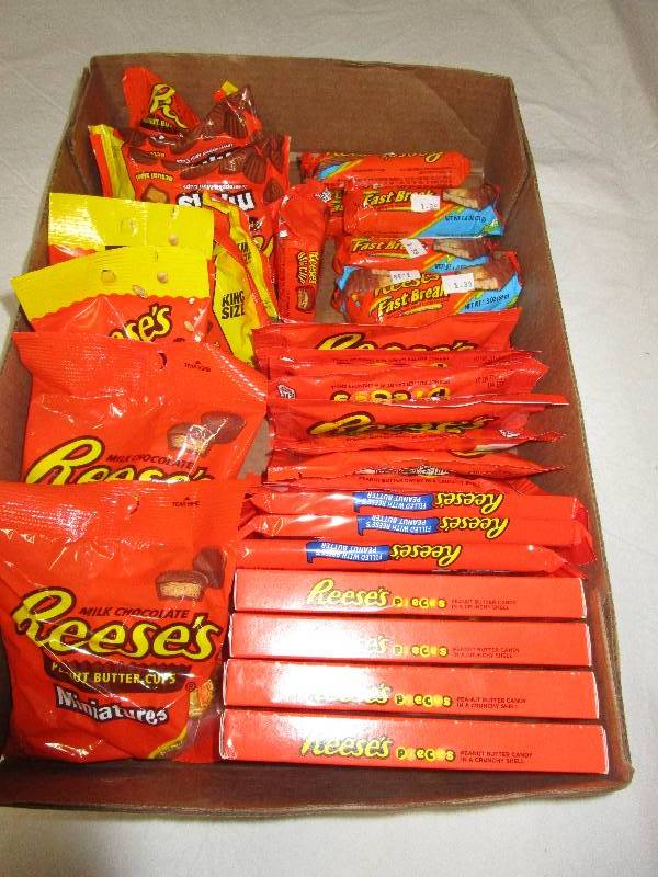 lot 63 image: 34 Total Reeses bars, snack, fast bites
