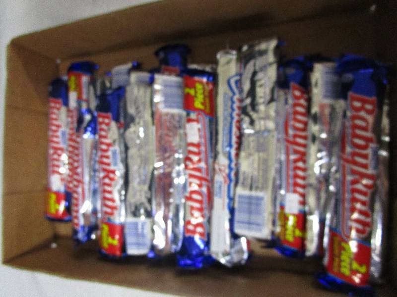 lot 88 image: 20 Baby Ruth 2 piece bars