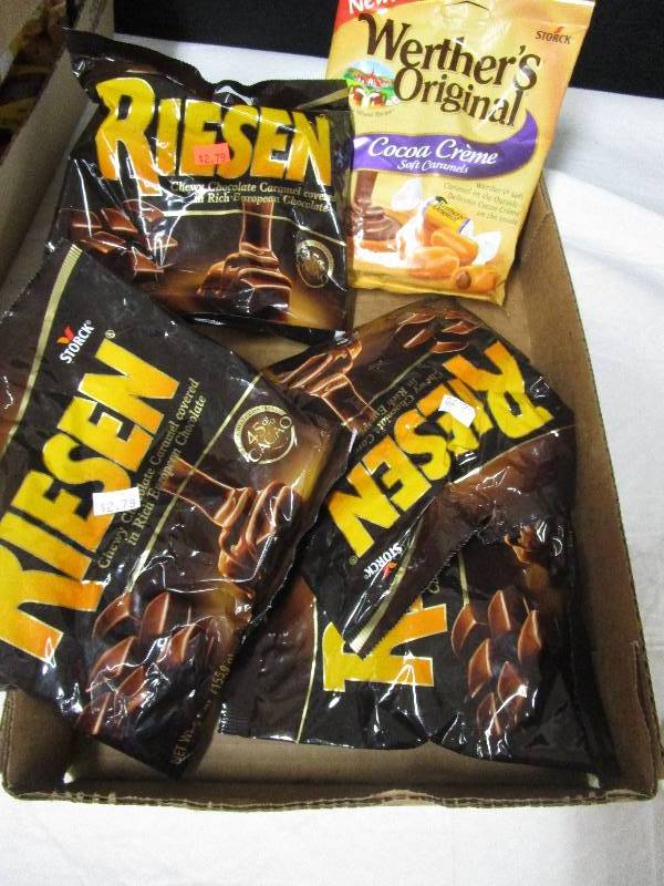 lot 119 image: 4 riesen chewy chocolate carmel covered and 1 cocoa crme soft caramels