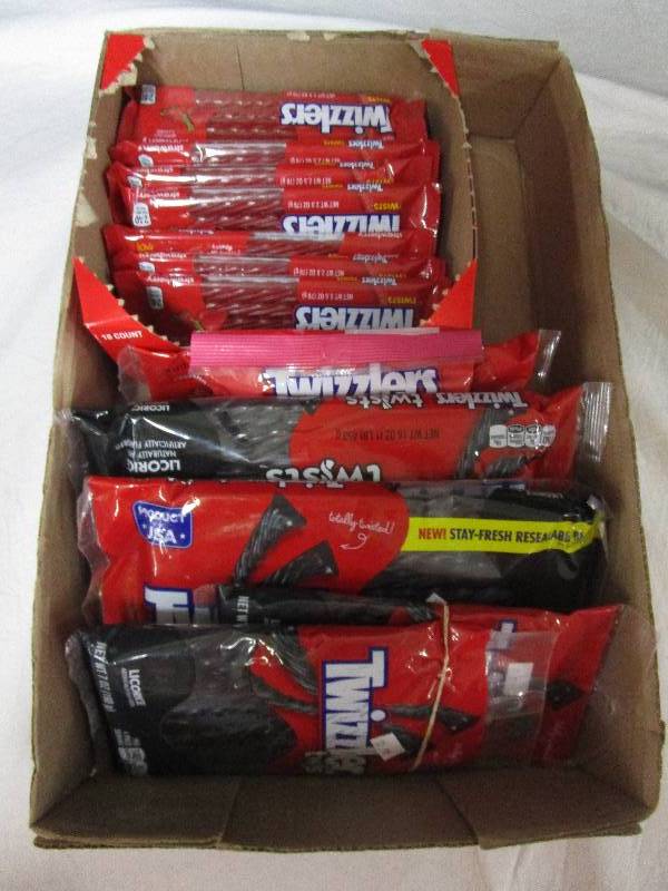 lot 126 image: 17 Total Twizzler Packs