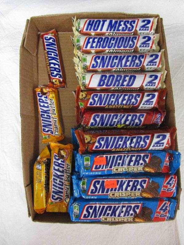 lot 133 image: Assortment of Snickers ct of 28