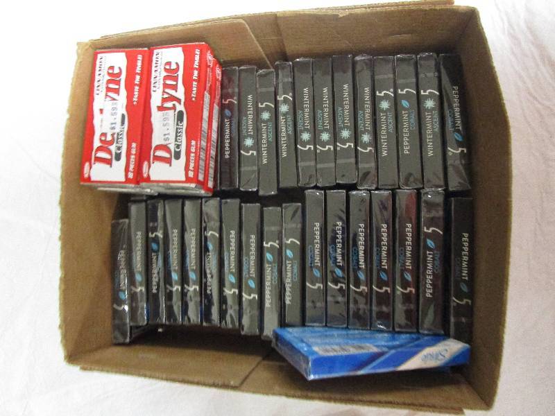 lot 137 image: 40 packs of Gum