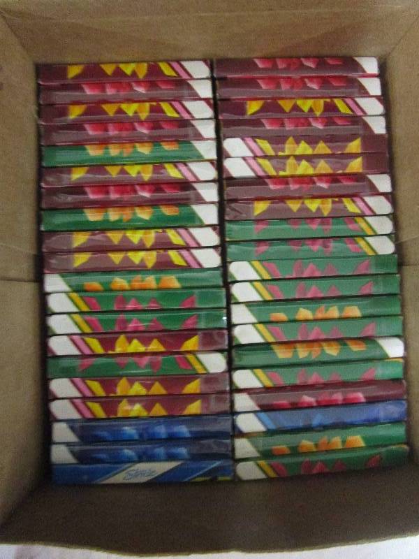 lot 139 image: 40 packs of Gum