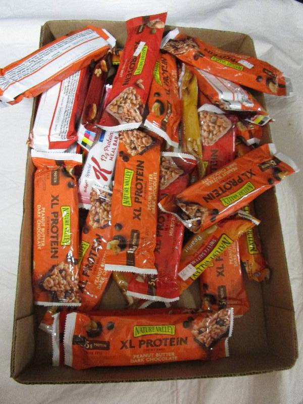 lot 150 image: 37 Protein Bars