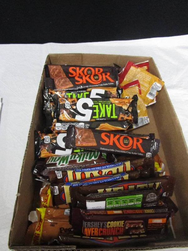 lot 161 image: 40 Various Cand Bars