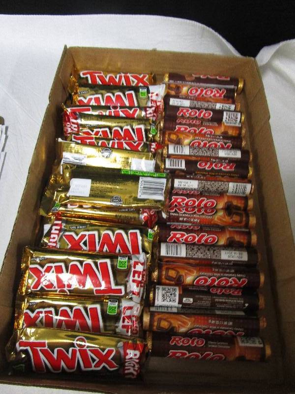 lot 198 image: 34 Twix and Rolos