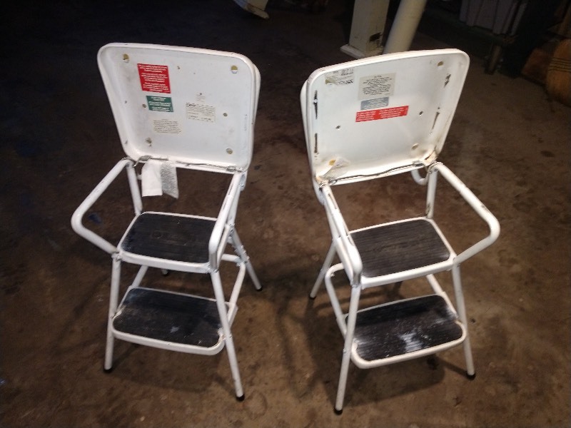 lot 1 image: Cosco Chair Step Stools Model 11-229-WHT