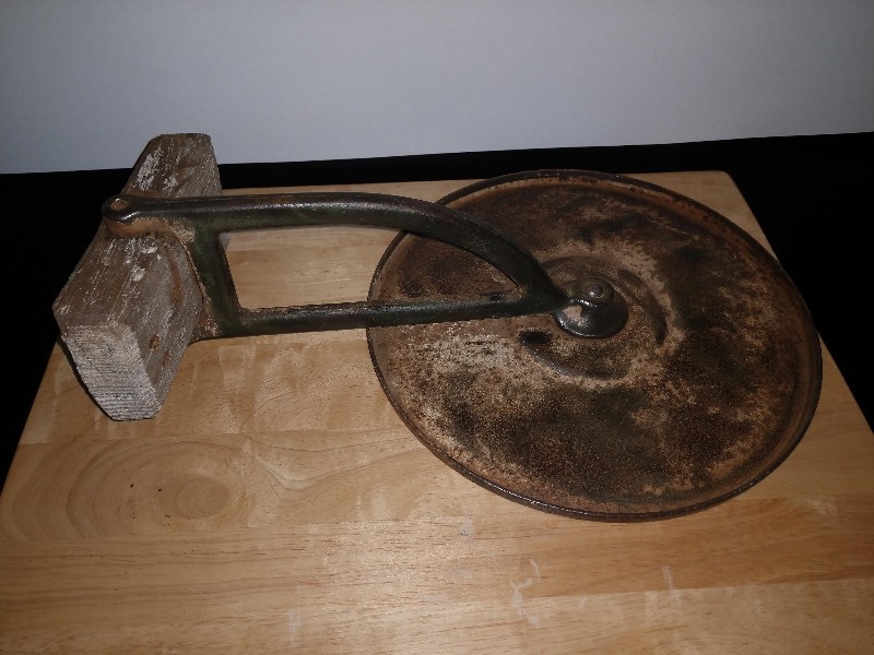 lot 8 image: Antique Cast Iron Swivel Chair Hand Forged From 1800s