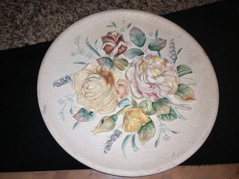 lot 31 image: Three Placemats, C-5730 Rose Hand Painted Decor Plate and BamaYams Wall Advertising