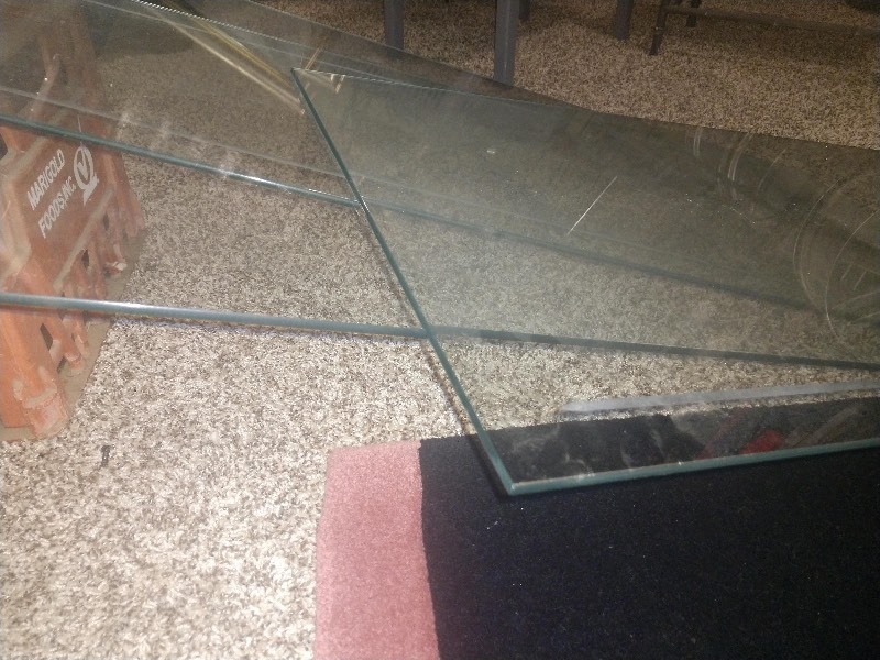 lot 51 image: Three Pieces Of Glass