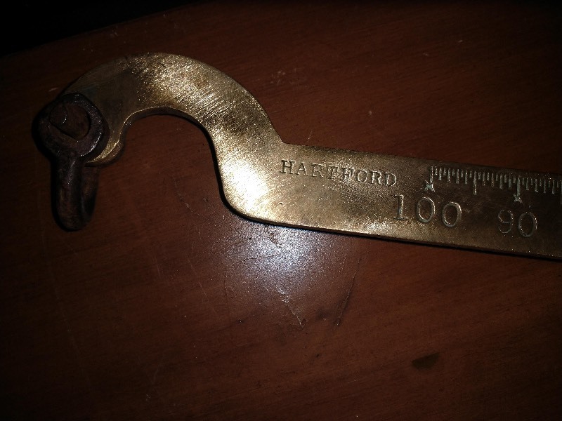 lot 53 image: Brass Hartford 0100 Scale Measuring Beam and Sliding Weight