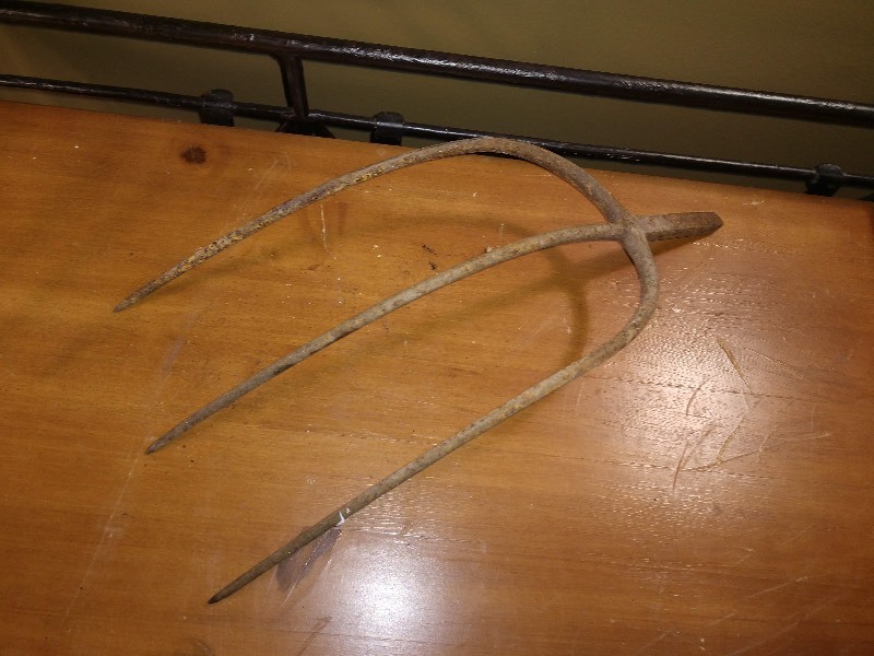 lot 58 image: Antique Primitive Hand Forged Pitch Forks