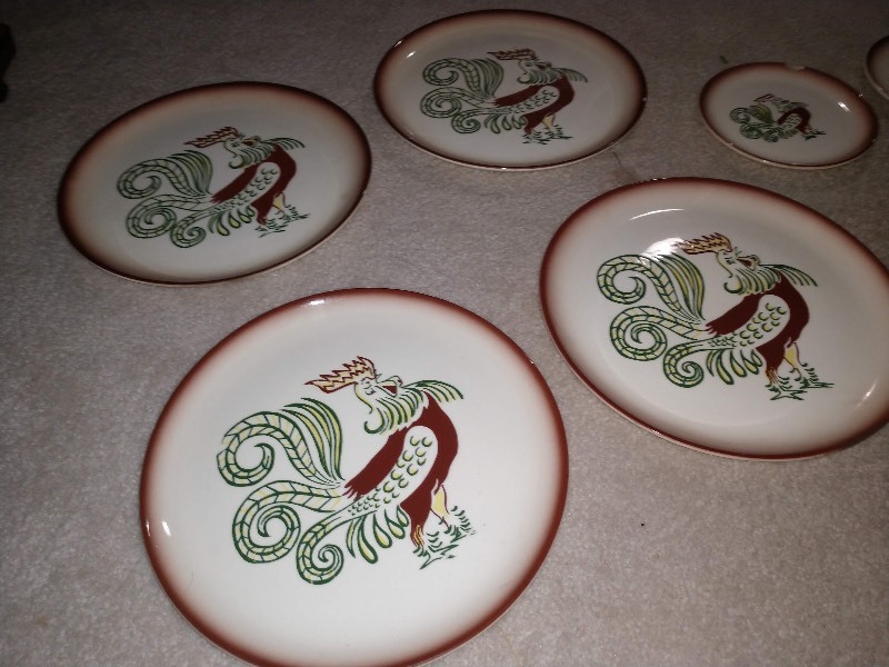 lot 60 image: Brock of California Pottery Chanticleer&nbspRooster Plates