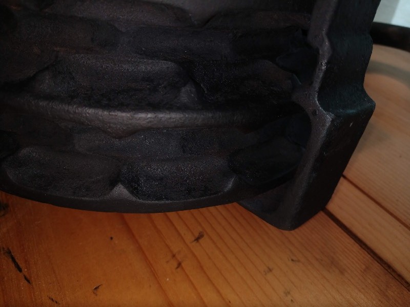 lot 83 image: Black Refinished Pulley. Weston Differential Block Capacity 2000lbs