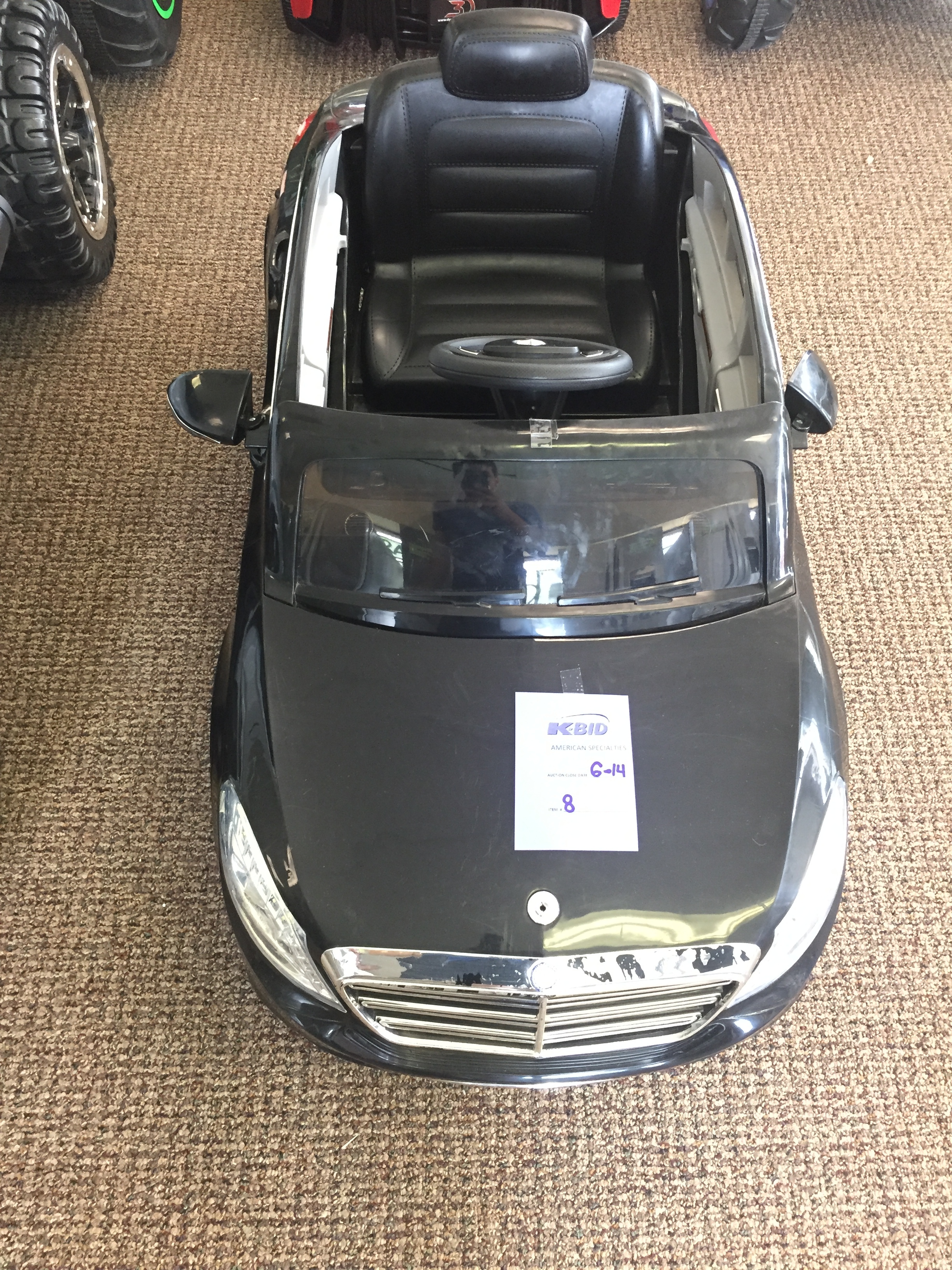 lot 8 image: NEW- Kid Trax 6V Mercedes S600 Battery Powered Ride-On, Black