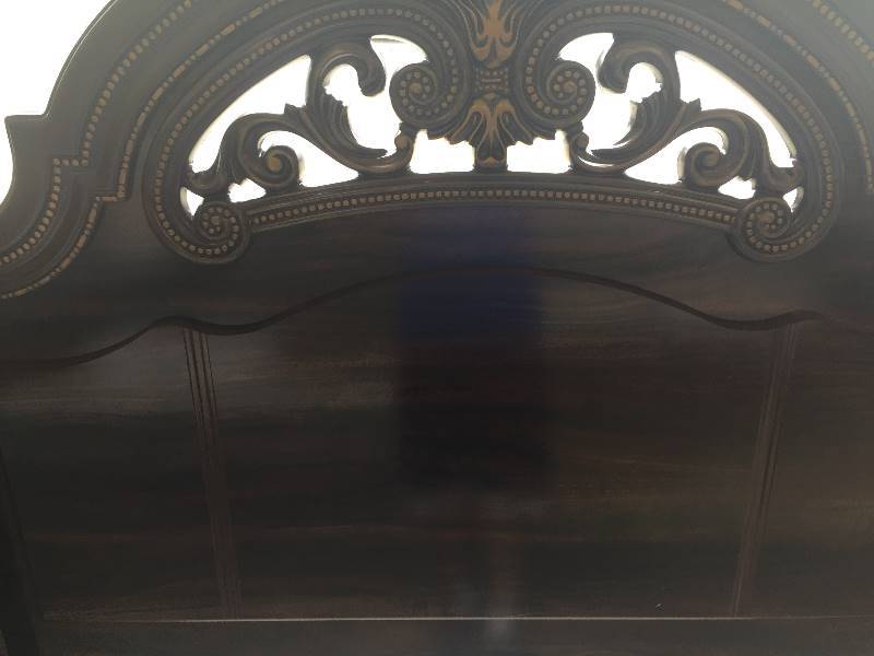 lot 16 image: NEW QUEEN SIZE HEAD BOARD