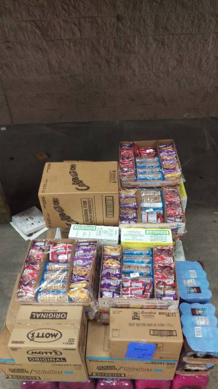 lot 23 image: PALLET OF ASSORTED FOOD ITEMS