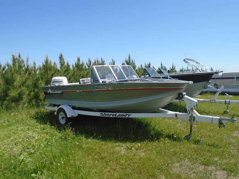 lot 2 image: 1992 Alumacraft Trophy 170 Fishing Boat