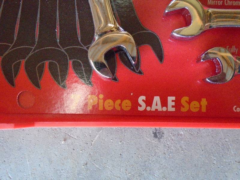 lot 17 image: Wrench Set