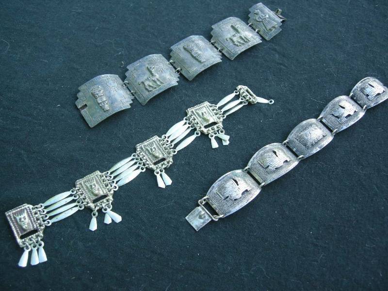 lot 55 image: 3 Vintage Central America Silver Bracelets