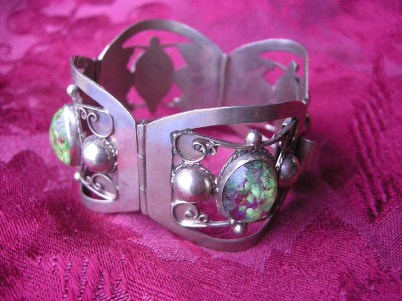 lot 58 image: Brilliant Vintage Taxco Sterling Bracelet