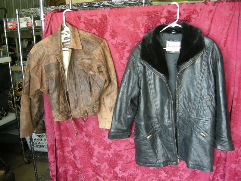 lot 89 image: 2 Womens Leather Jackets